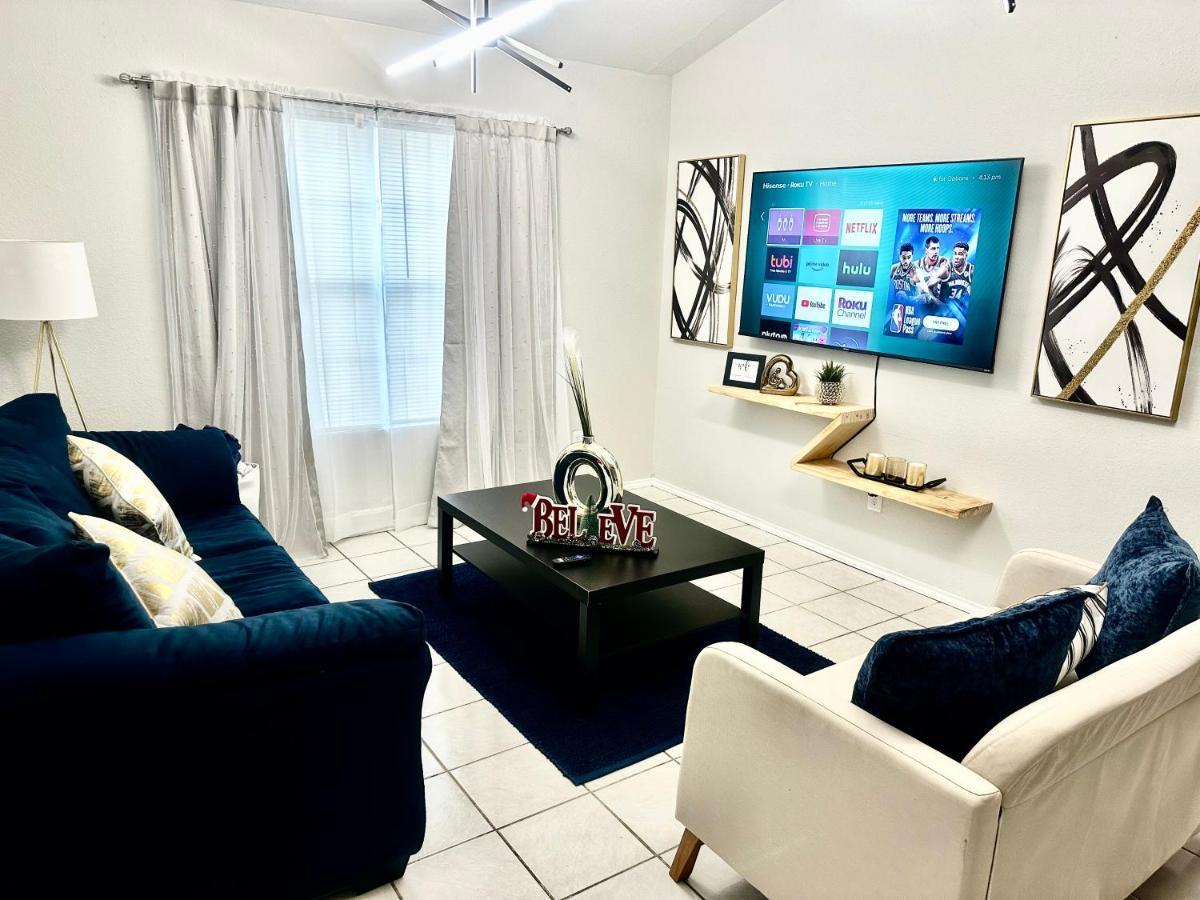 Traveler Stay Plus Игл-Пасс Экстерьер фото
